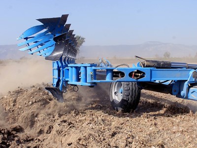 Gas-Powered Semi-Mounted Plough with Hydraulic Inch  140x180 Chassis